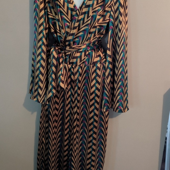 Custom romper - Picture 2 of 2